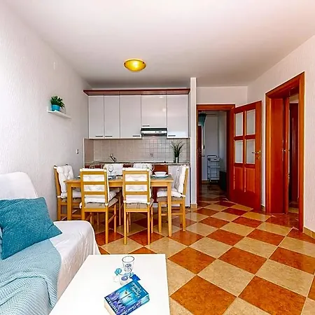 Country In Croatia With Pool And Farm Views Hotell 2*